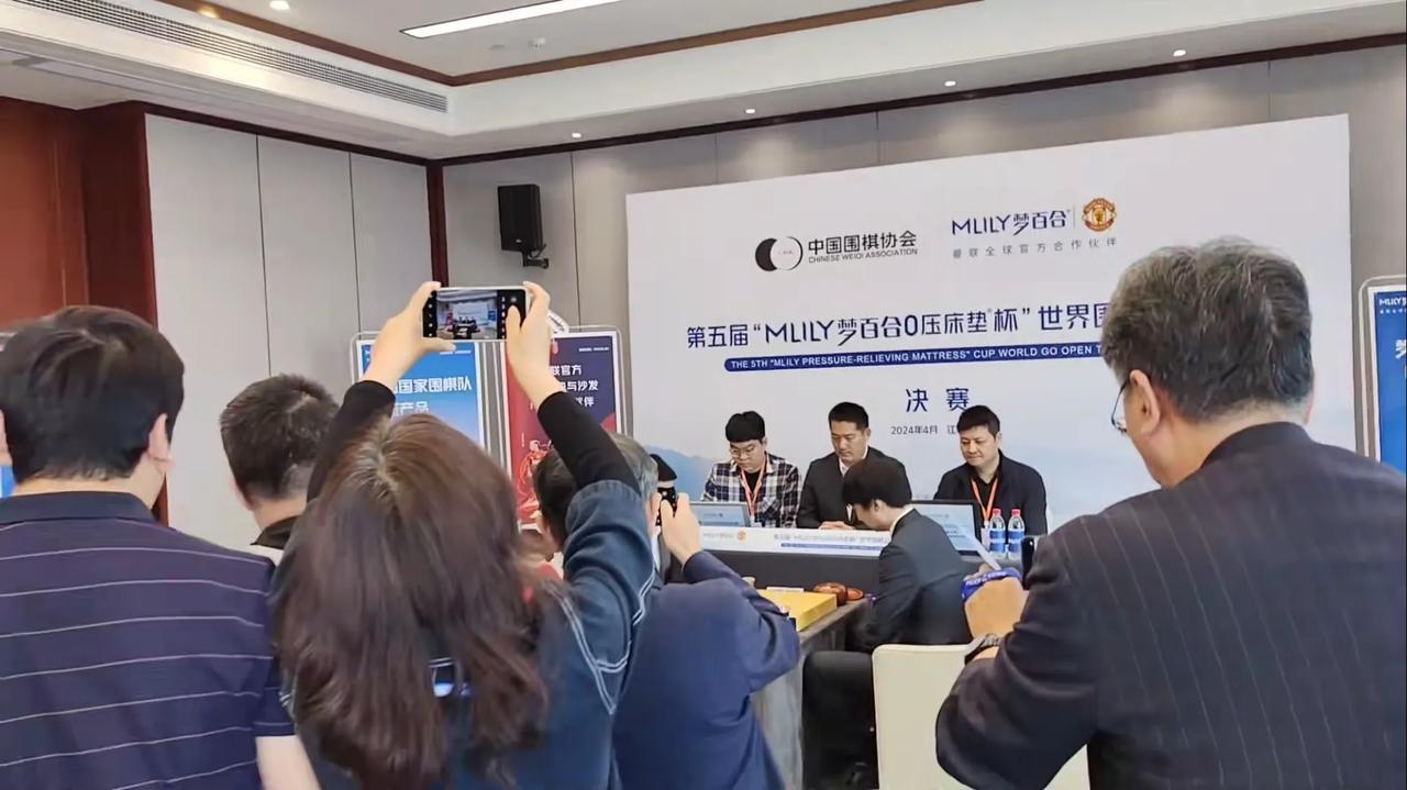 欧锦赛资格赛紧张进行，胜利在望